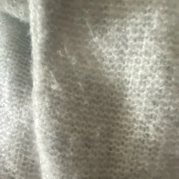 Abercrombie & Fitch - Picture 4 of 4